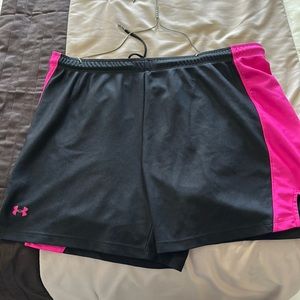 Women’s med under Armour shorts